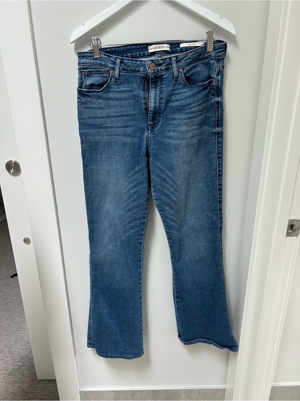 GUESS Women's sexy flare jeans size 30